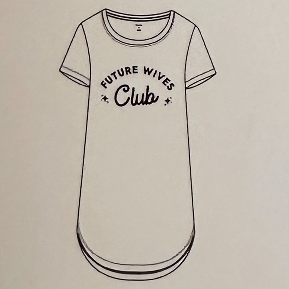 NWT Confetti Avenue “Future Wives Club” Peach Crewneck Sleep Shirt medium - Picture 1 of 3